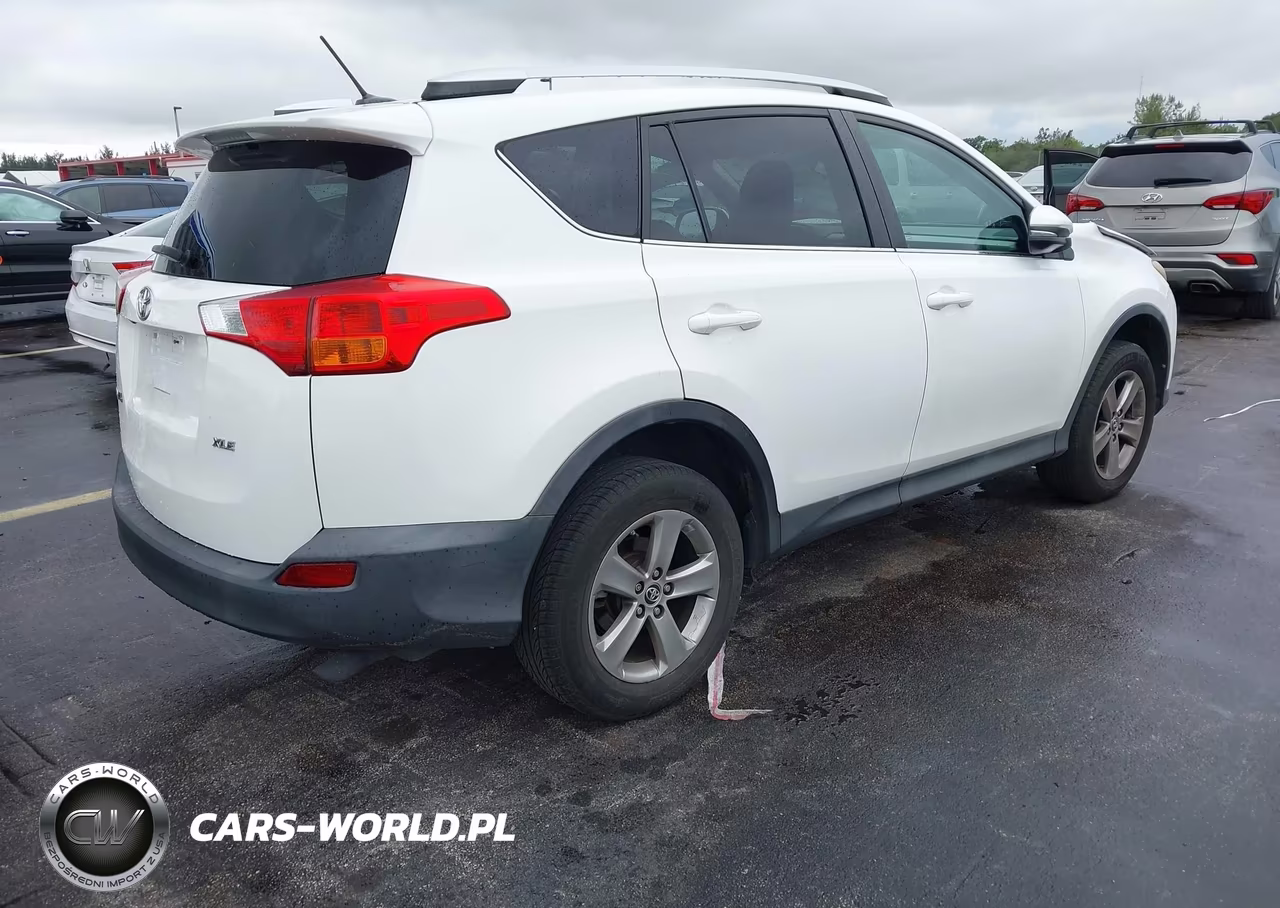 2015 Toyota Rav4 Xle VIN:2T3WFREVXFW214922 - 4
