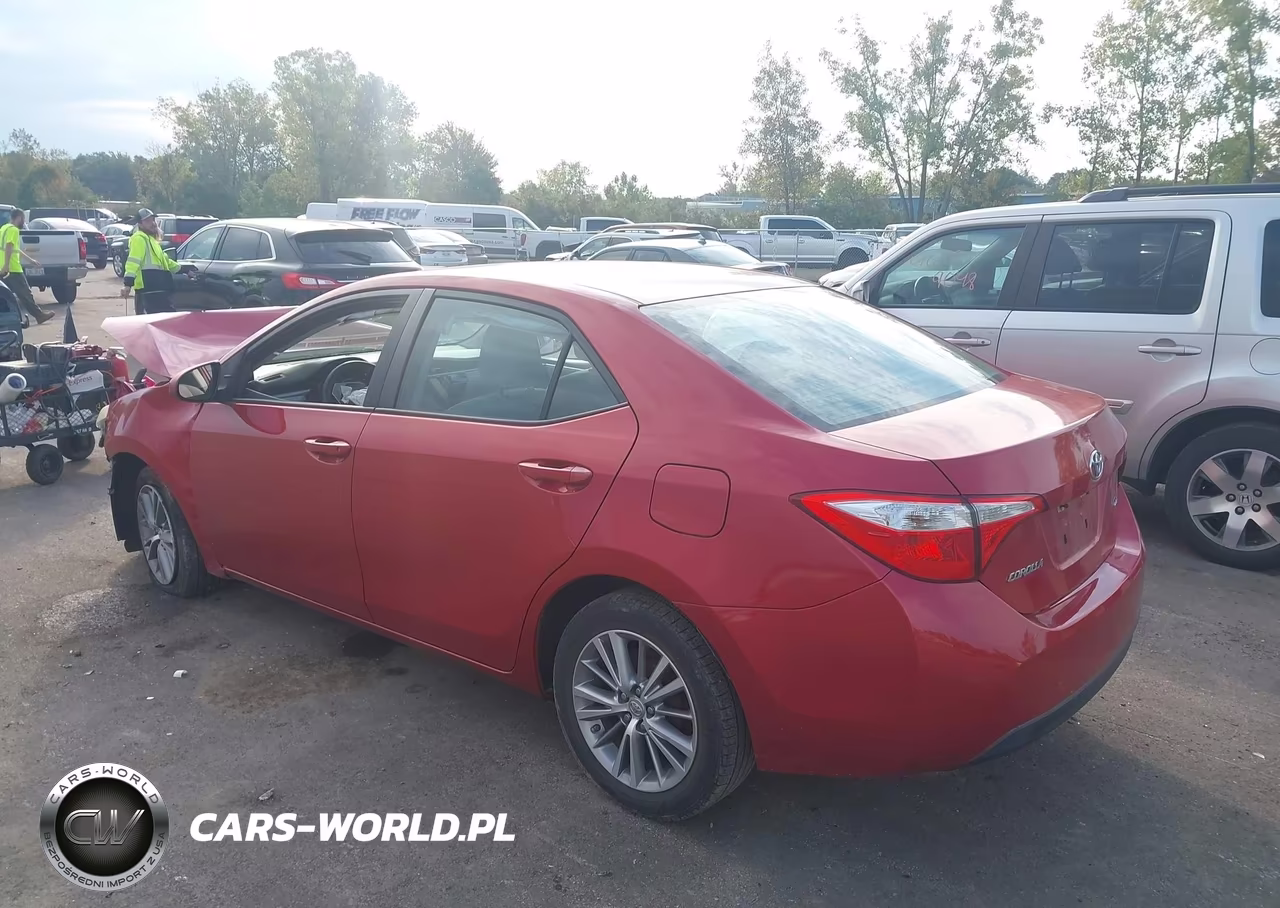 2015 Toyota Corolla Le Plus VIN:5YFBURHEXFP203624 - 3
