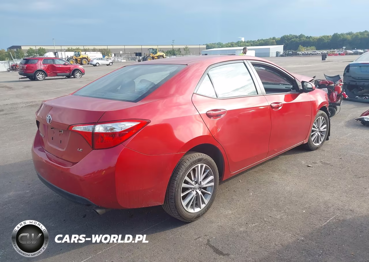 2015 Toyota Corolla Le Plus VIN:5YFBURHEXFP203624 - 4