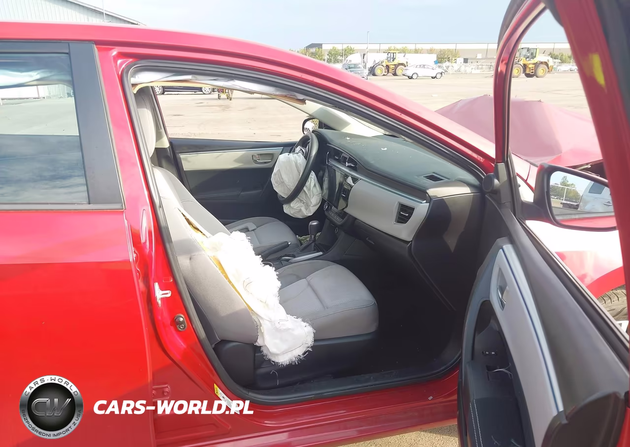 2015 Toyota Corolla Le Plus VIN:5YFBURHEXFP203624 - 5
