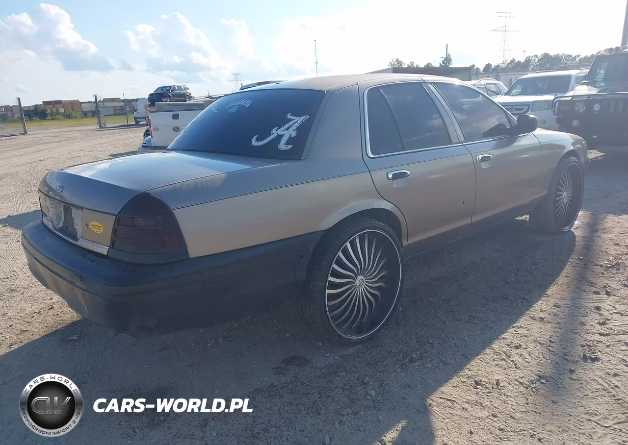 2004 Ford Crown Victoria Police VIN:2FAHP71W04X129377 - 4