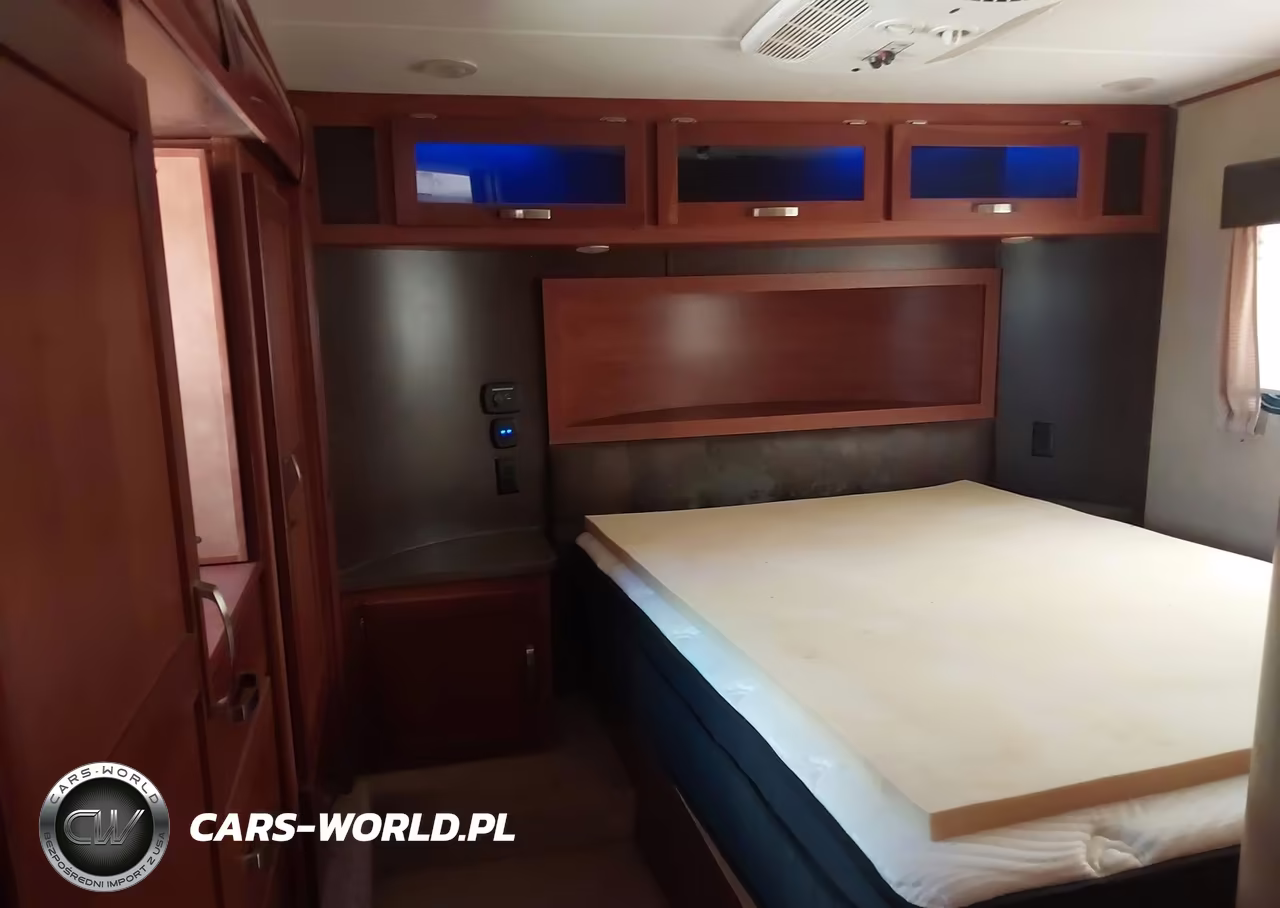 2014 Crossroads Elevation Toy Hauler VIN:4V0FC3622ER003776 - 12