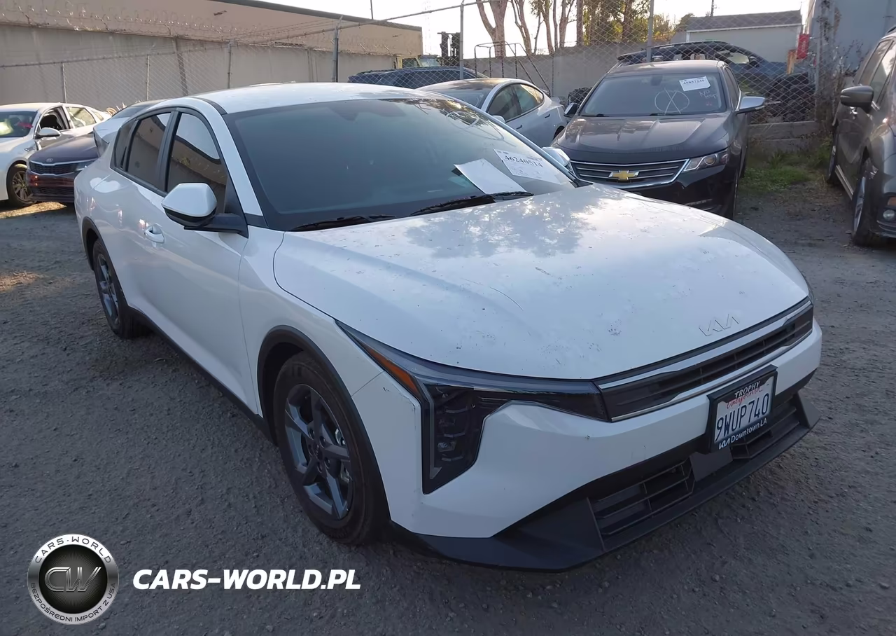 2025 Kia K4 Lxs