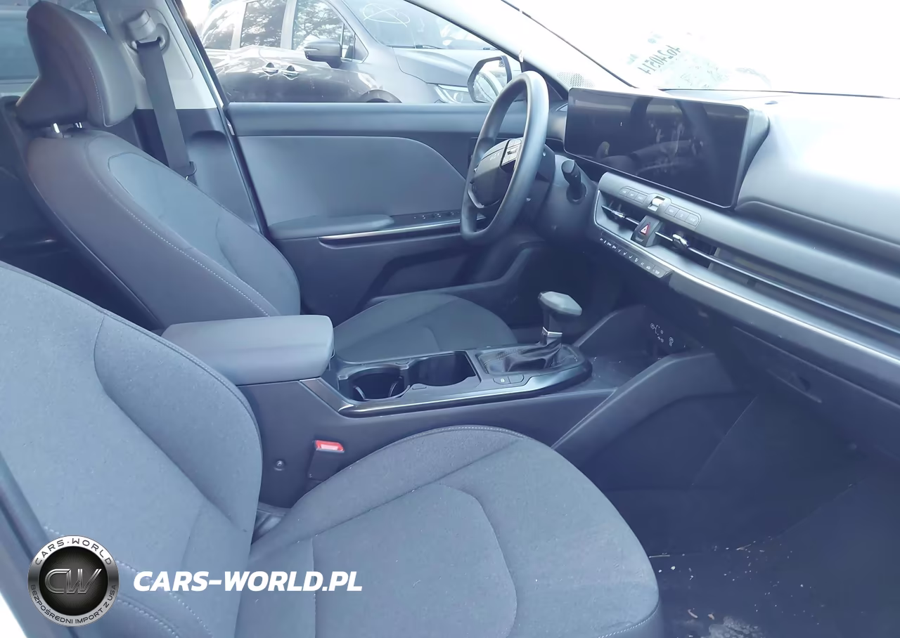 2025 Kia K4 Lxs VIN:3KPFT4DE3SE241821 - 5
