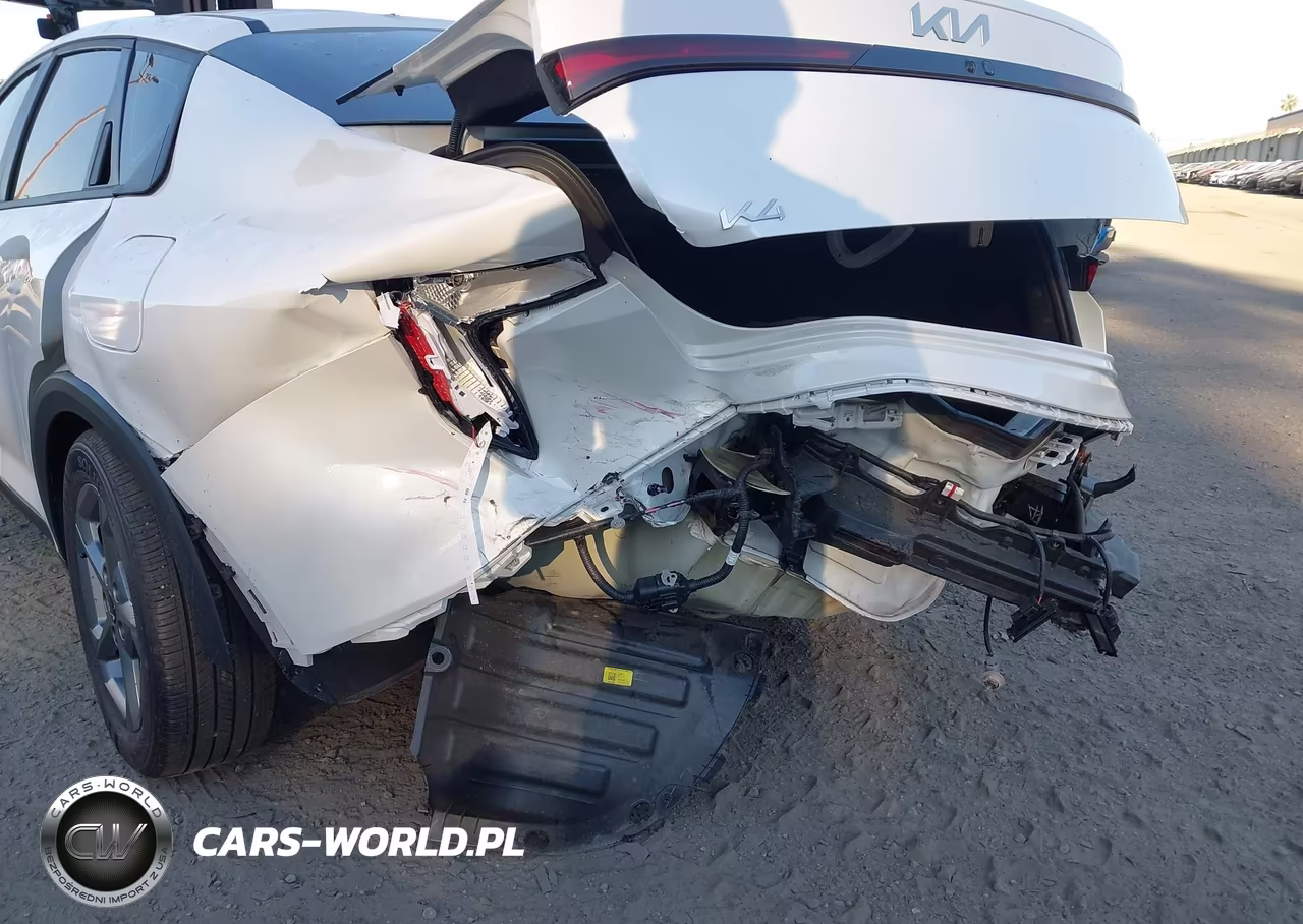 2025 Kia K4 Lxs VIN:3KPFT4DE3SE241821 - 6