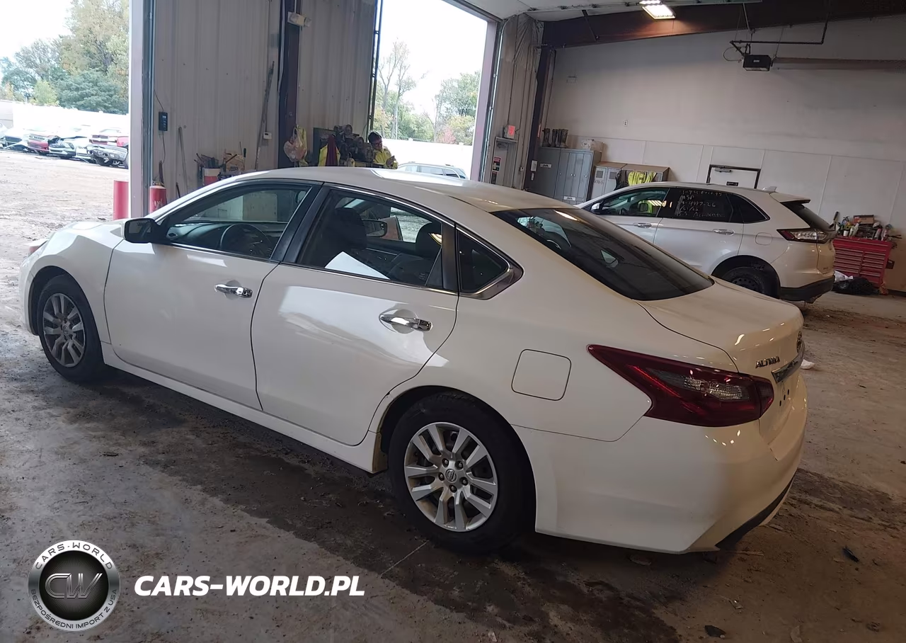 2018 Nissan Altima 2.5 S VIN:1N4AL3AP8JC199829 - 3