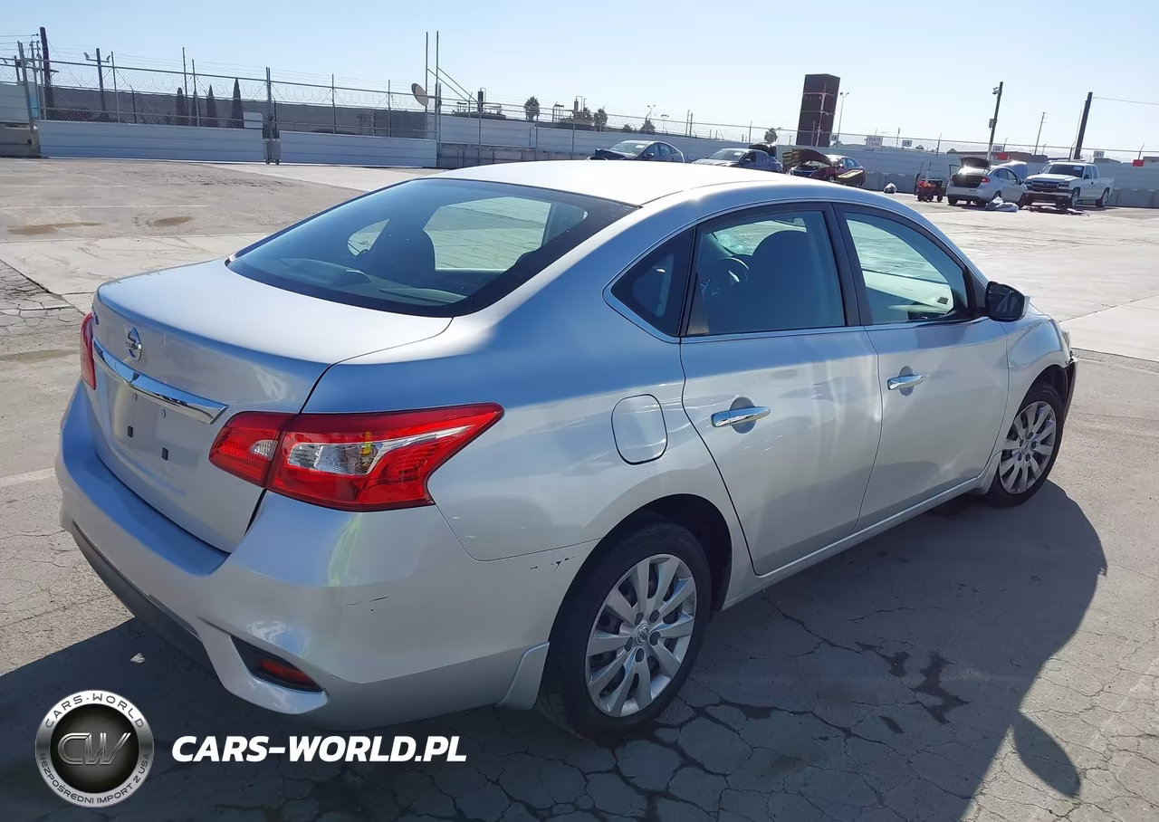 2016 Nissan Sentra S VIN:3N1AB7AP2GY260258 - 4