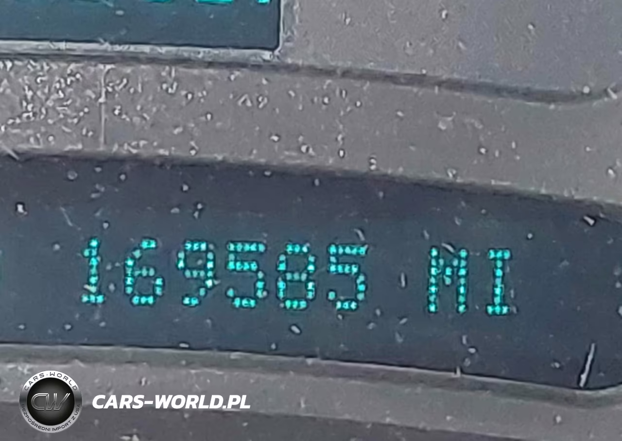 2004 Chevrolet Tahoe Ls VIN:1GNEK13V24J189366 - 15