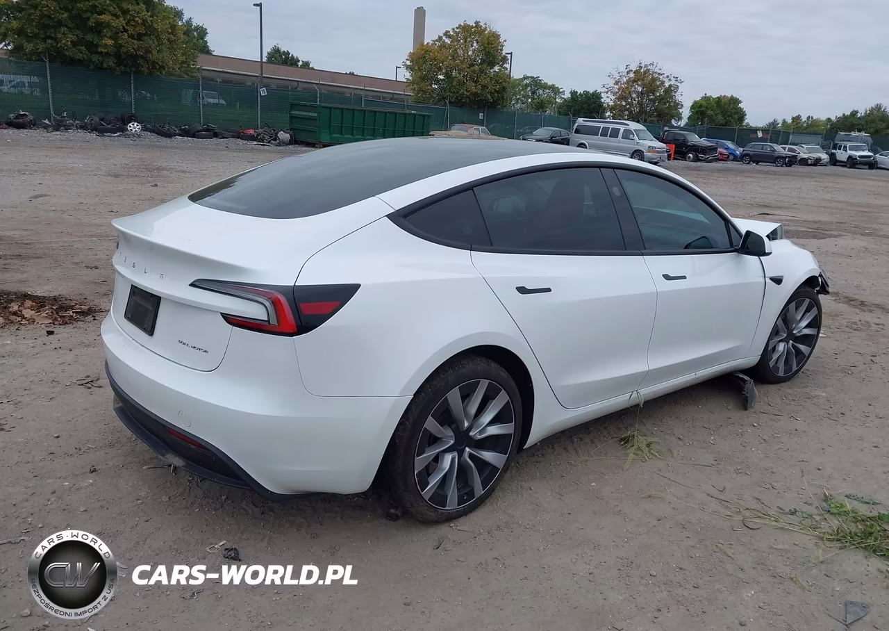 2024 Tesla Model 3 Long Range Dual Motor All-Wheel Drive VIN:5YJ3E1EB4RF824242 - 4