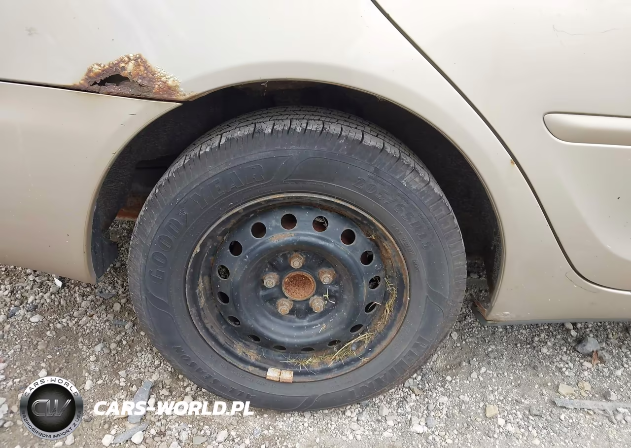 2004 Toyota Camry Le VIN:4T1BE32K04U339782 - 15