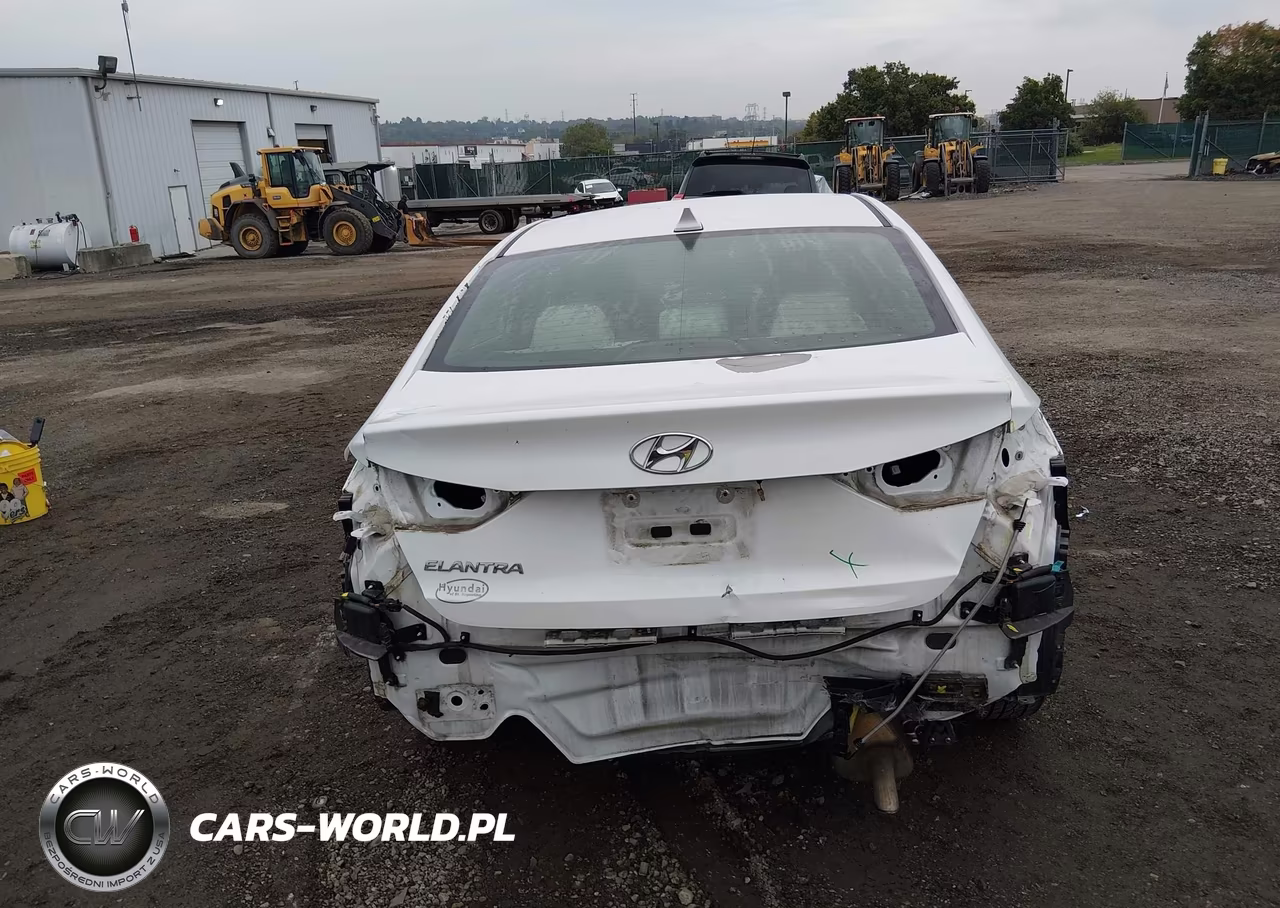 2018 Hyundai Elantra Value Edition VIN:5NPD84LFXJH357837 - 16