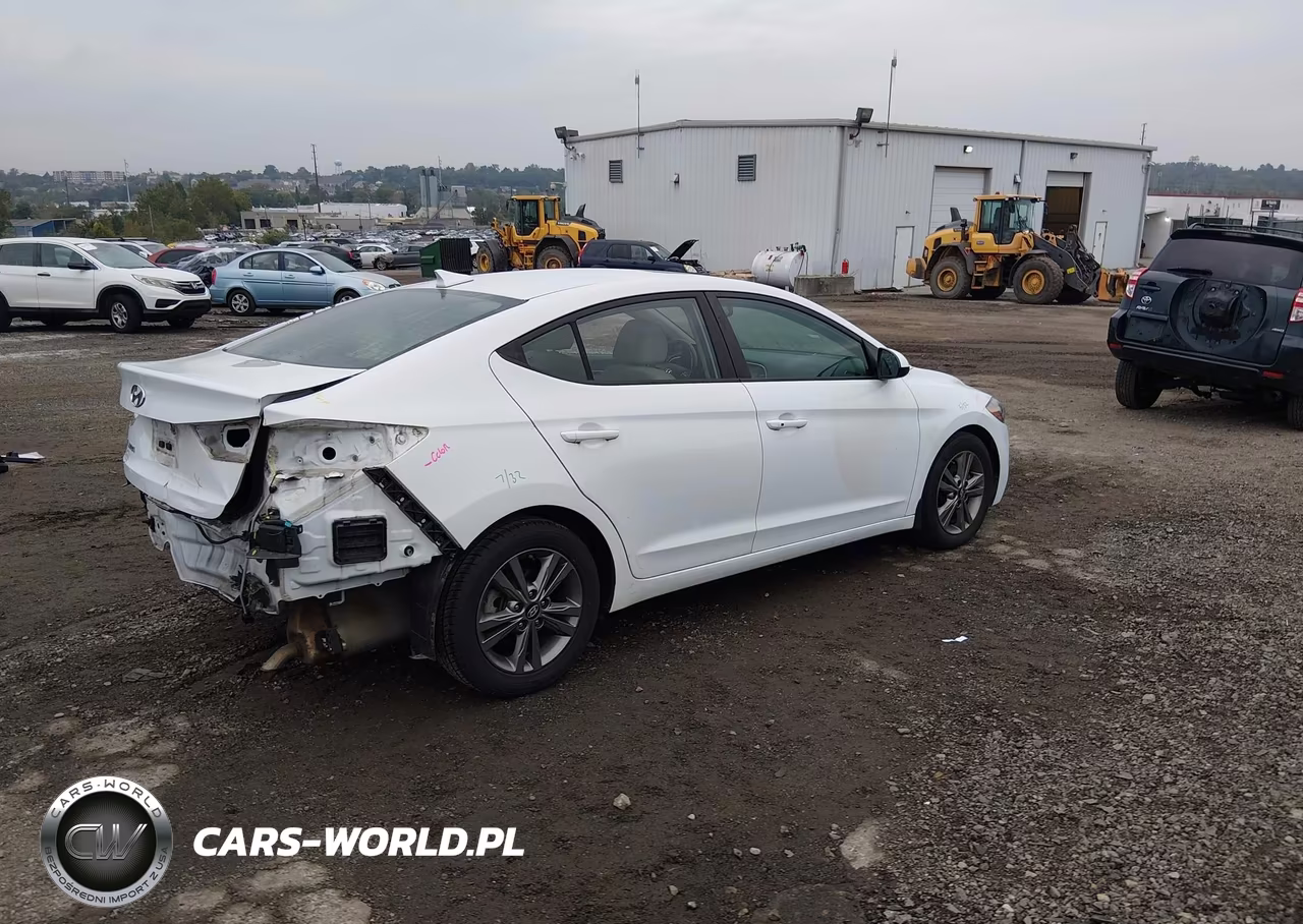 2018 Hyundai Elantra Value Edition VIN:5NPD84LFXJH357837 - 4