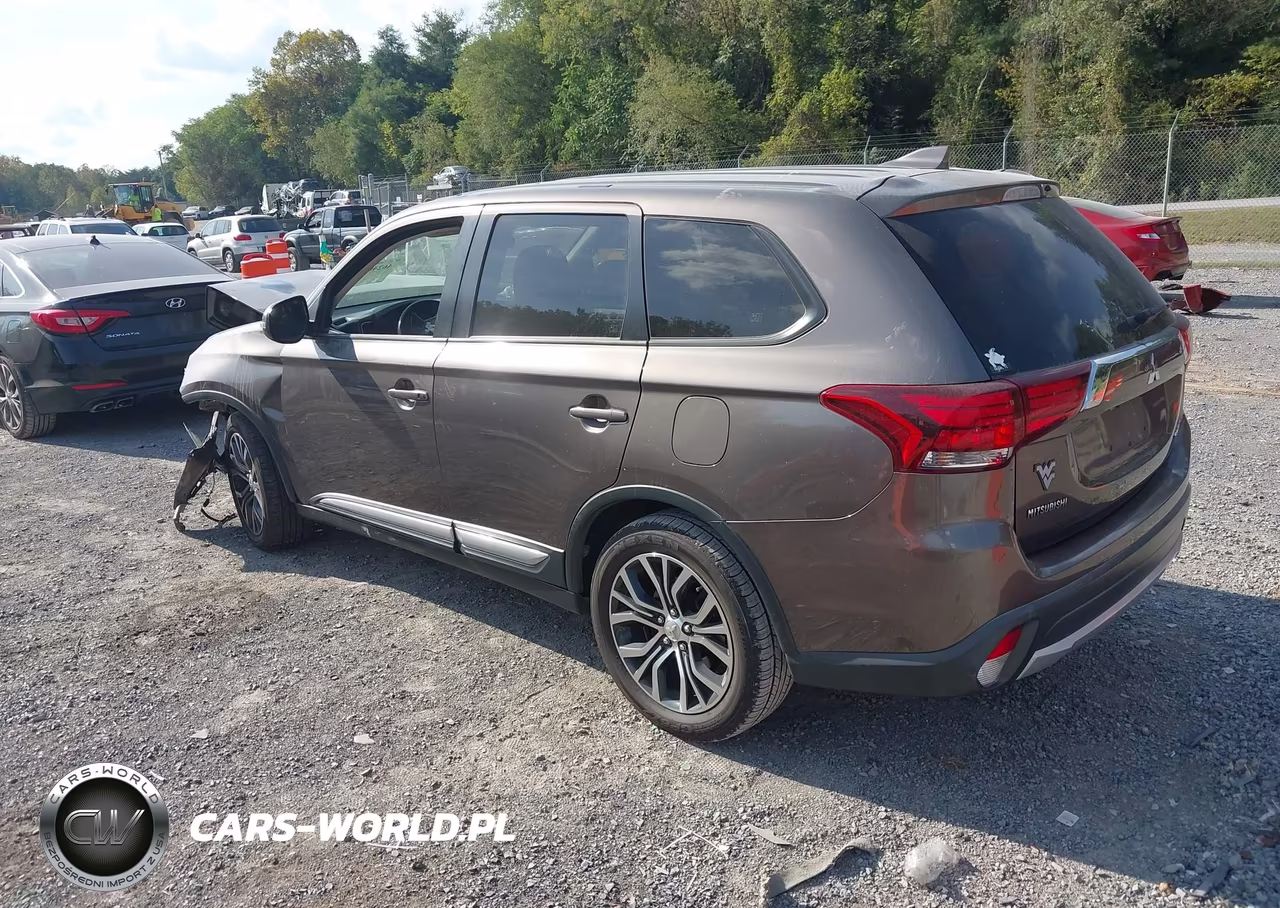2017 Mitsubishi Outlander VIN:JA4AD3A3XHZ049632 - 3