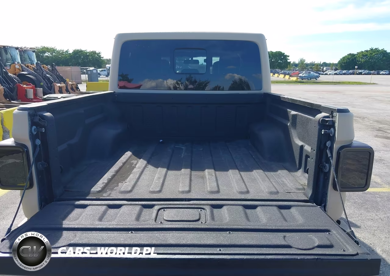 2023 Jeep Gladiator High Altitude 4X4 VIN:1C6HJTFG1PL564102 - 17
