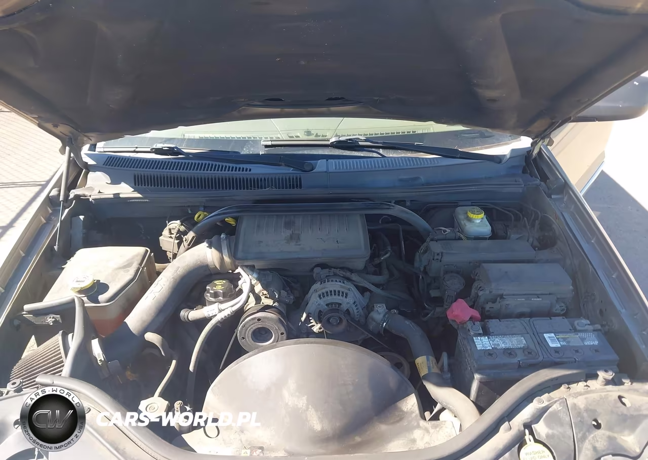 2005 Jeep Grand Cherokee Laredo VIN:1J8GR48K55C661426 - 10