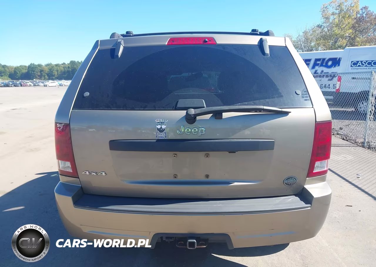 2005 Jeep Grand Cherokee Laredo VIN:1J8GR48K55C661426 - 17