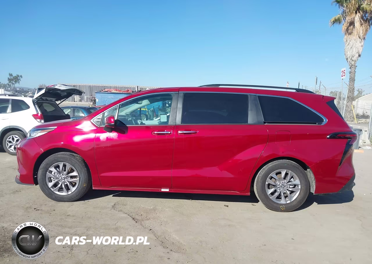 2026 Toyota Sienna Xle 8-Passenger VIN:5TDYRKEC2TS308960 - 14