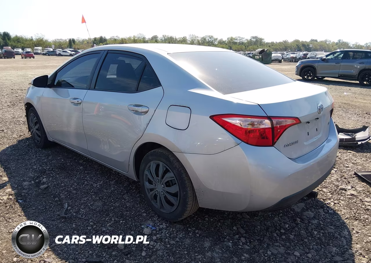 2018 Toyota Corolla Le VIN:2T1BURHE4JC014959 - 3