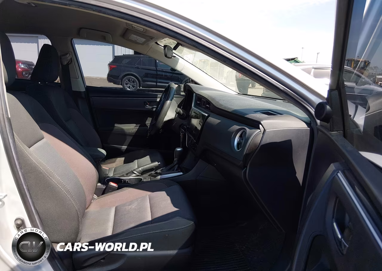 2018 Toyota Corolla Le VIN:2T1BURHE4JC014959 - 5