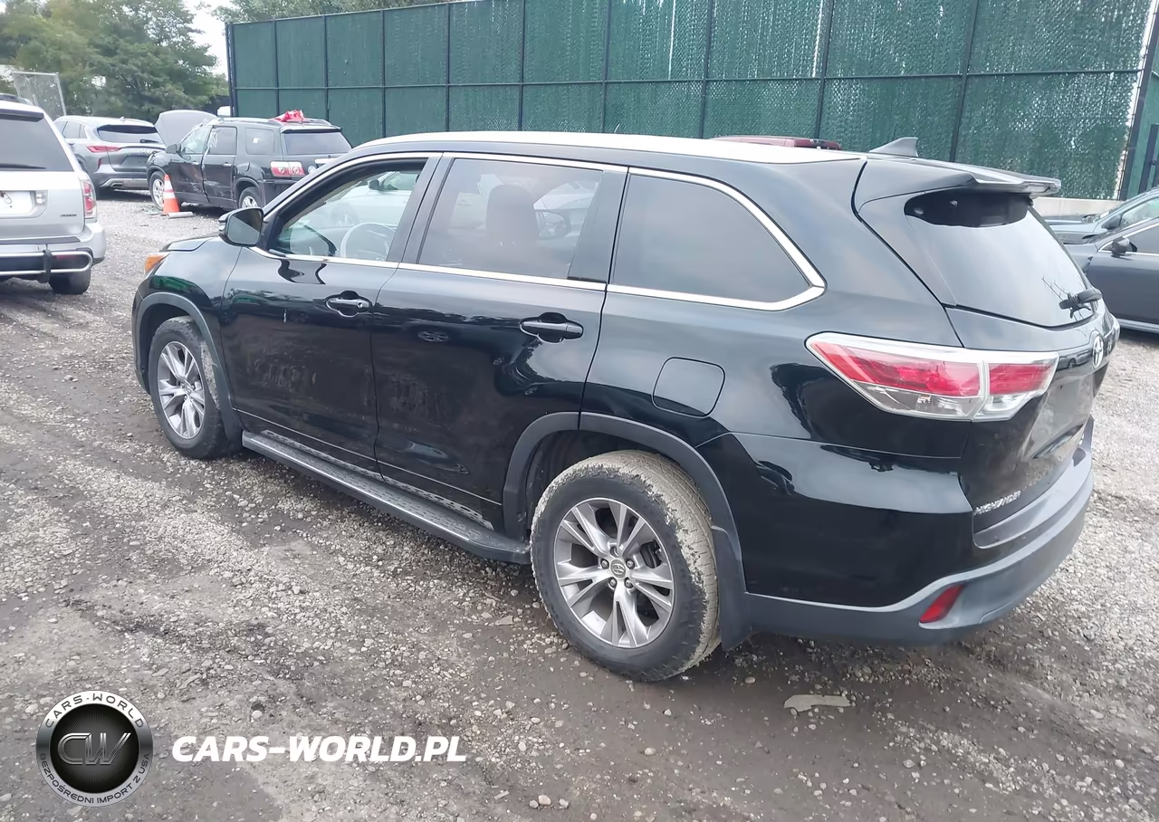 2014 Toyota Highlander Xle V6 VIN:5TDJKRFH0ES010810 - 3