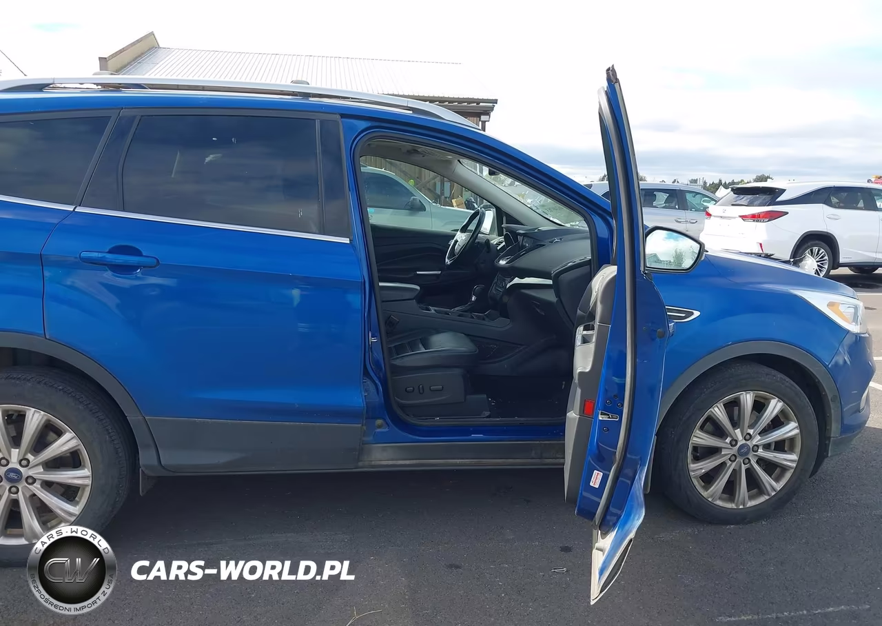 2017 Ford Escape Titanium VIN:1FMCU9J98HUA62071 - 5