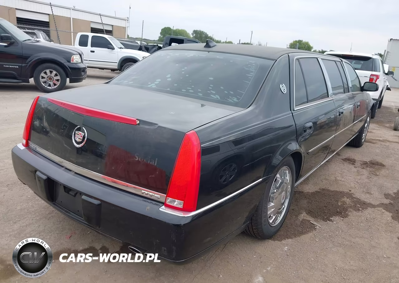 2011 Cadillac Dts Standard VIN:1GE9K9C69BU550385 - 4