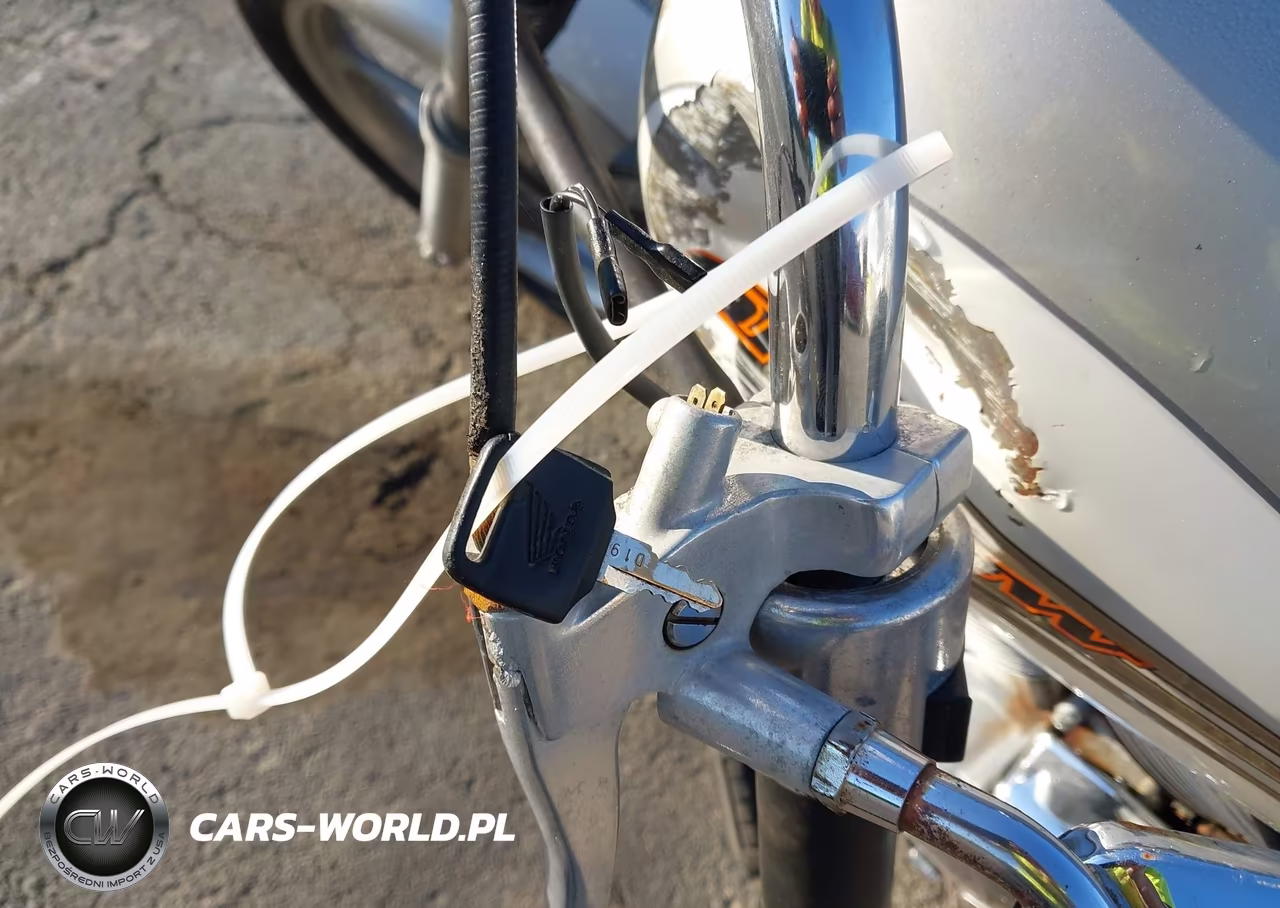 1997 Honda Vt1100 C1A VIN:1HFSC1808VA101255 - 11