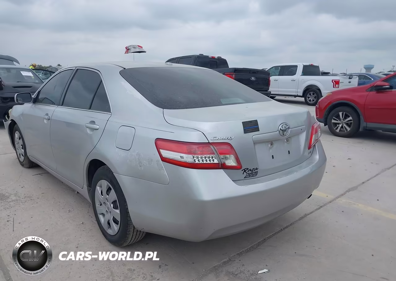 2010 Toyota Camry Le VIN:4T1BF3EK6AU112228 - 3