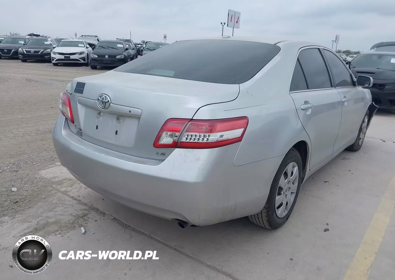 2010 Toyota Camry Le VIN:4T1BF3EK6AU112228 - 4