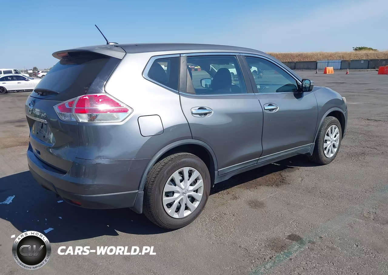 2015 Nissan Rogue S VIN:KNMAT2MTXFP560183 - 4