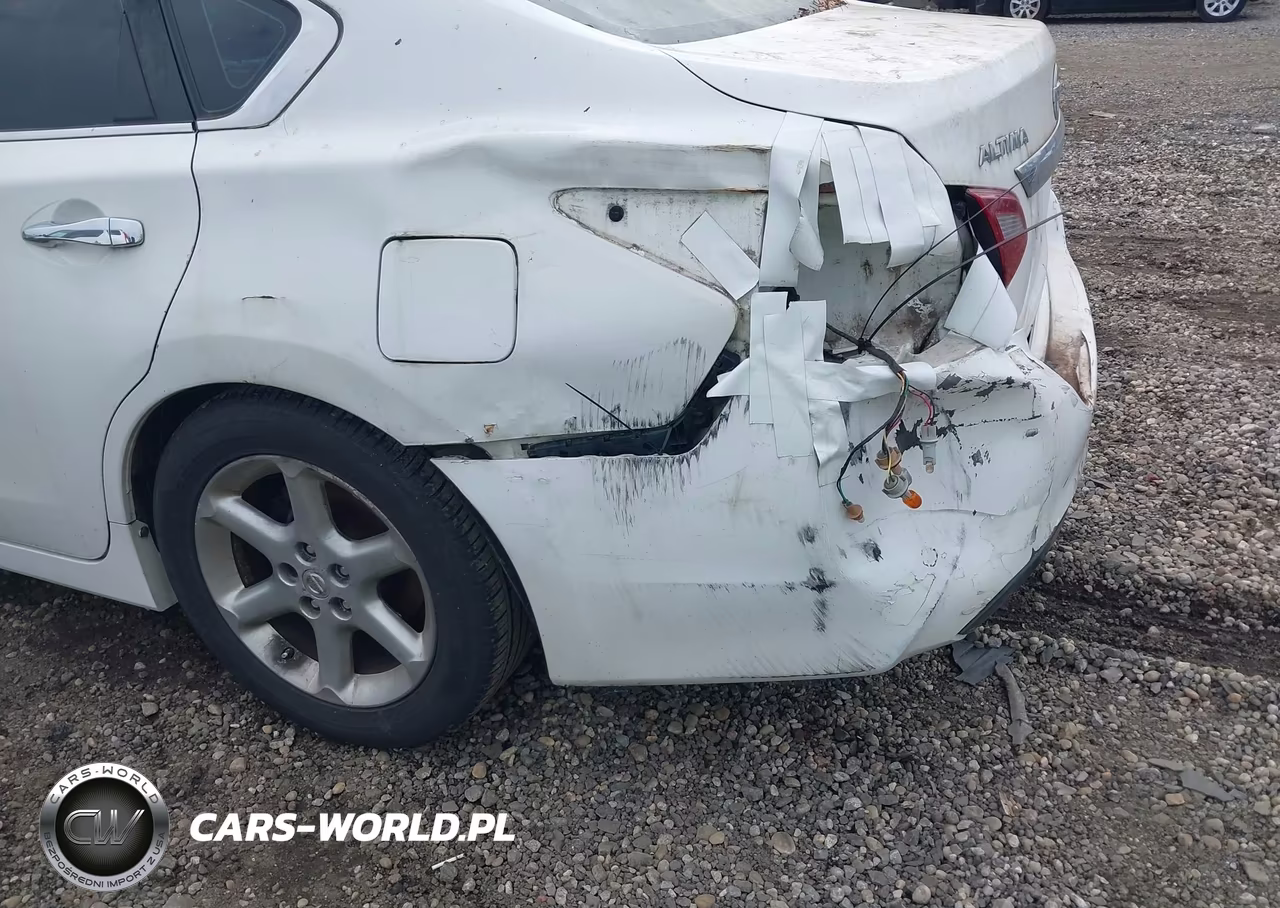 2018 Nissan Altima 2.5 S VIN:1N4AL3AP1JC176473 - 17