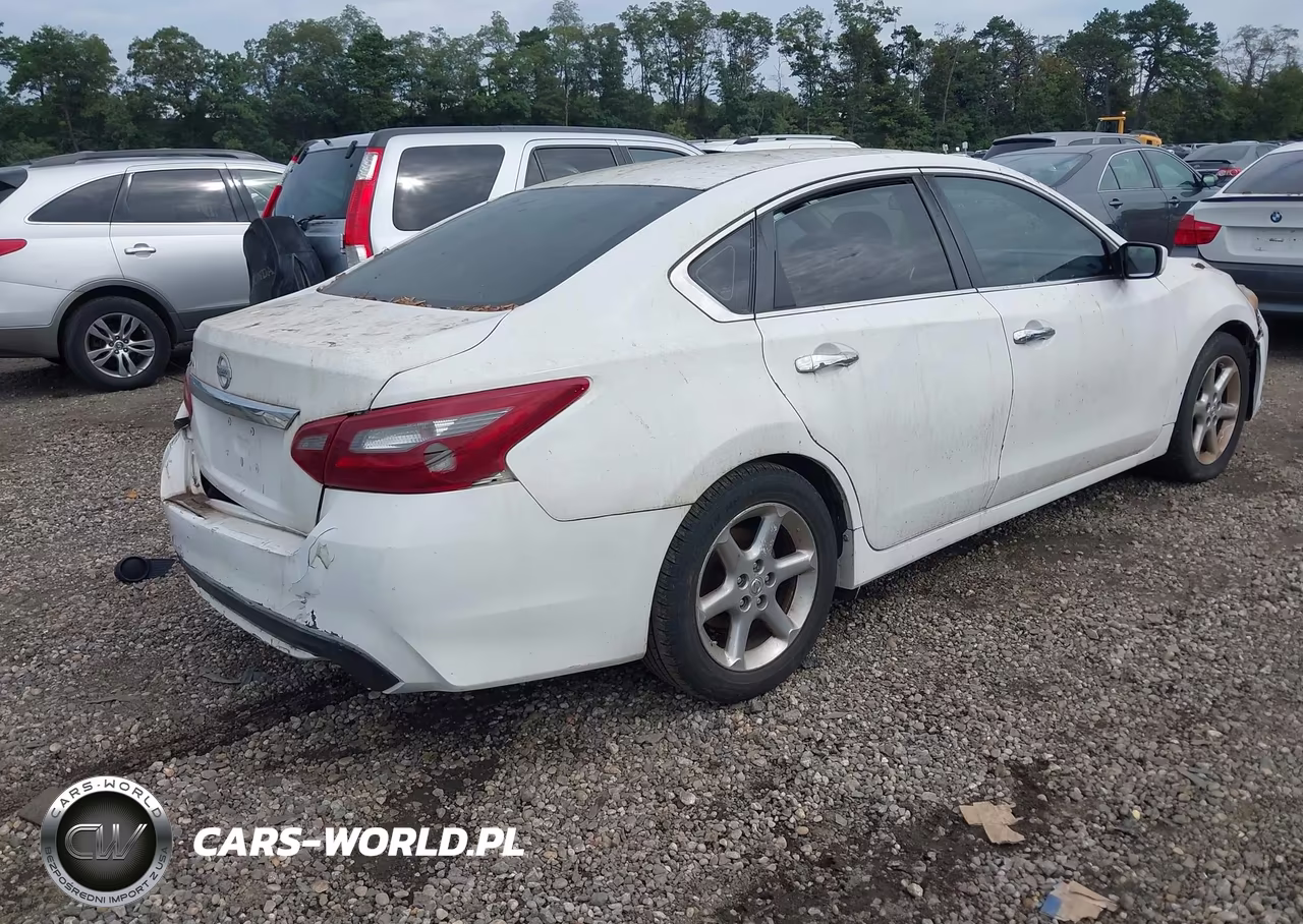 2018 Nissan Altima 2.5 S VIN:1N4AL3AP1JC176473 - 4
