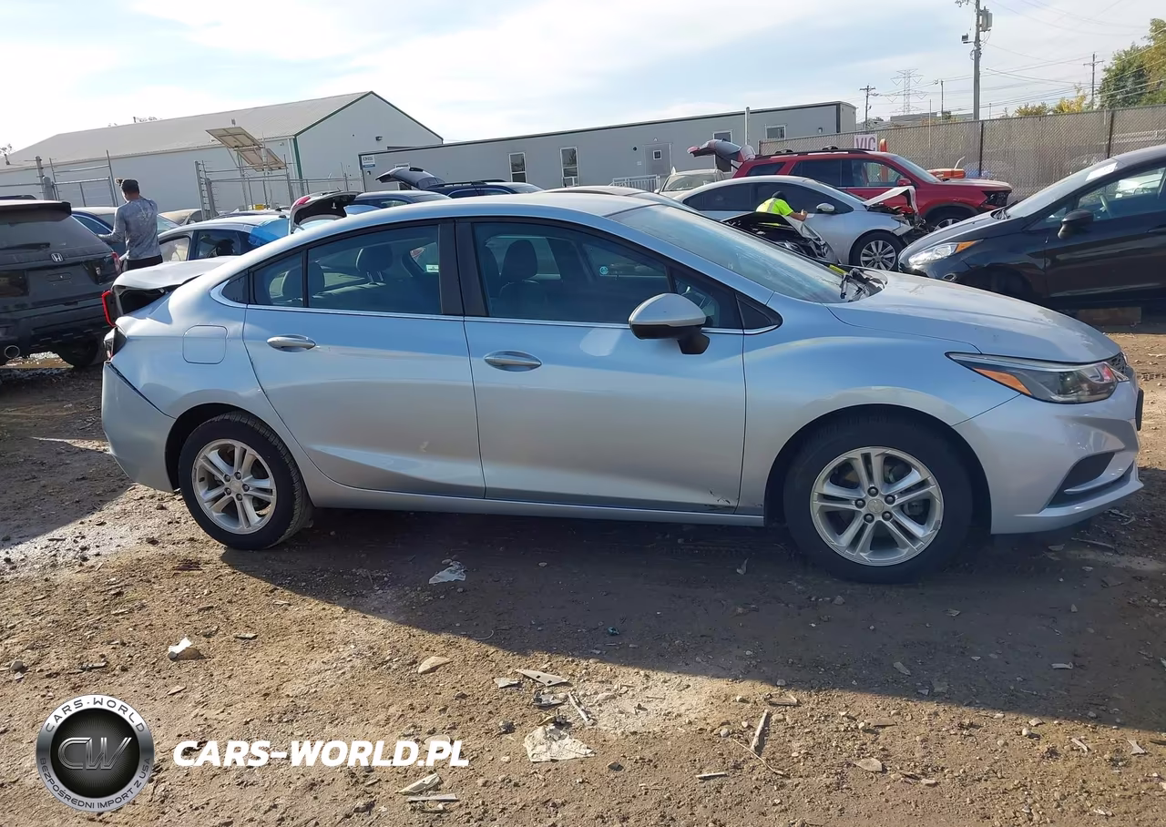 2018 Chevrolet Cruze Lt Auto VIN:1G1BE5SM3J7162715 - 13