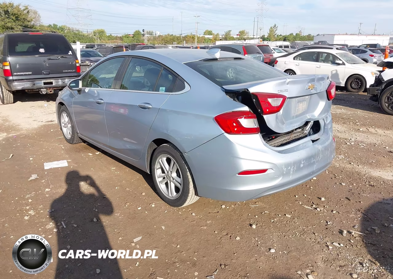 2018 Chevrolet Cruze Lt Auto VIN:1G1BE5SM3J7162715 - 3
