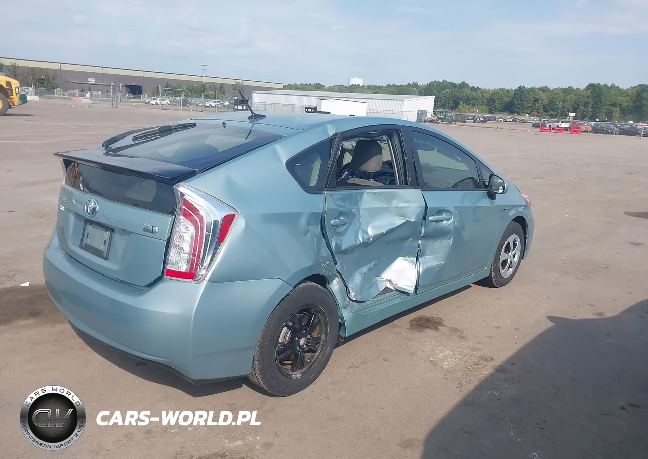 2015 Toyota Prius Three VIN:JTDKN3DU9F1904294 - 4