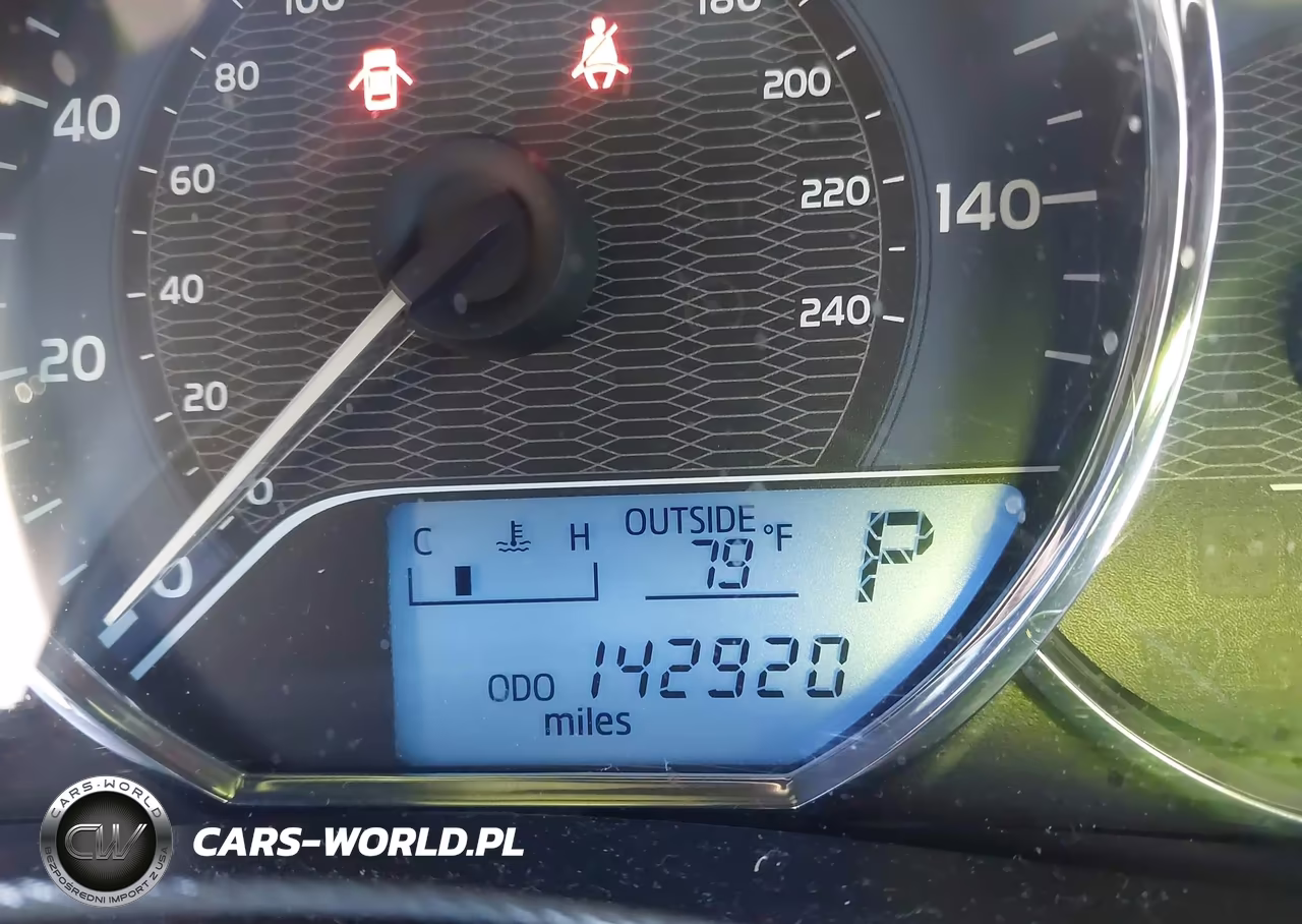 2016 Toyota Corolla Le VIN:5YFBURHE2GP506270 - 16