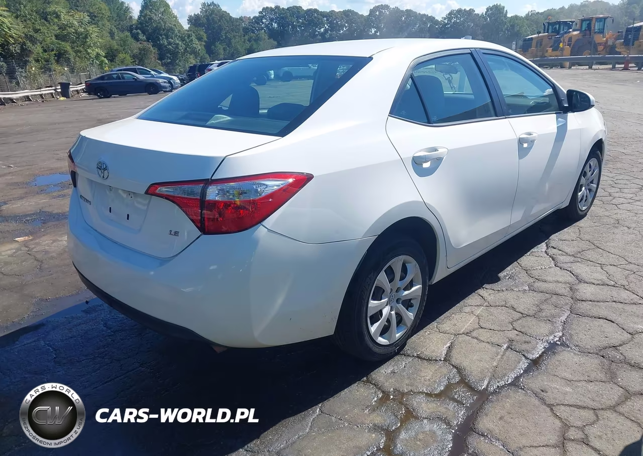 2016 Toyota Corolla Le VIN:5YFBURHE2GP506270 - 4