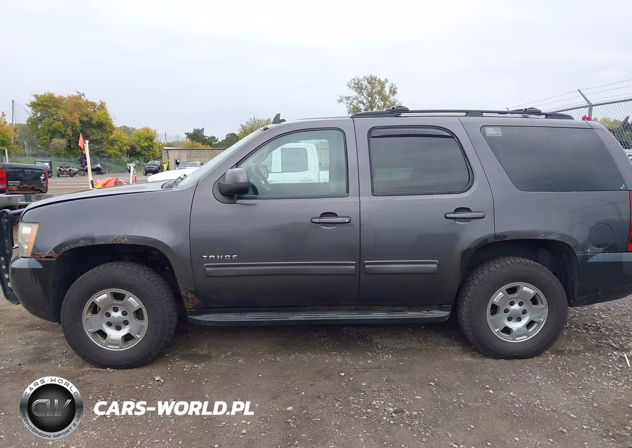 2011 Chevrolet Tahoe Ls VIN:1GNSKAE07BR116187 - 14