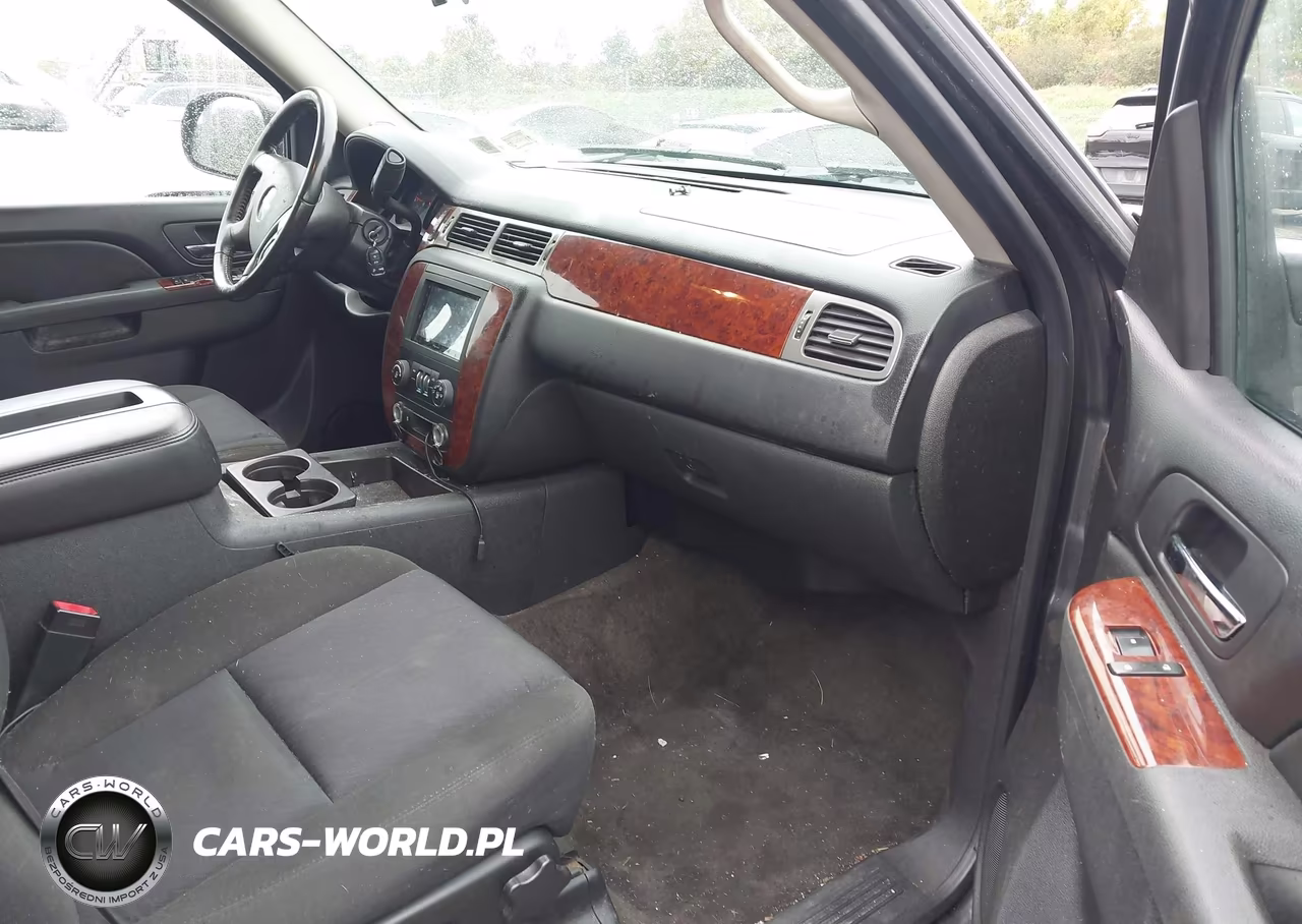 2011 Chevrolet Tahoe Ls VIN:1GNSKAE07BR116187 - 5