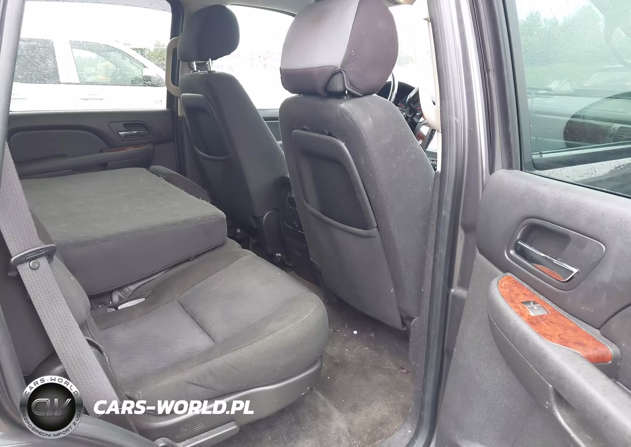 2011 Chevrolet Tahoe Ls VIN:1GNSKAE07BR116187 - 8
