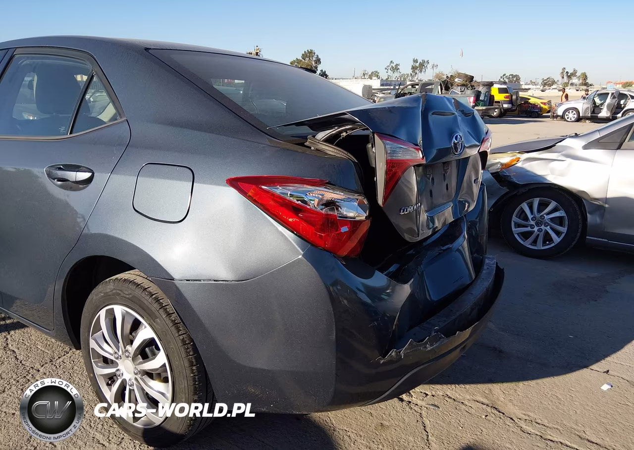 2016 Toyota Corolla Le VIN:5YFBURHE6GP396081 - 17