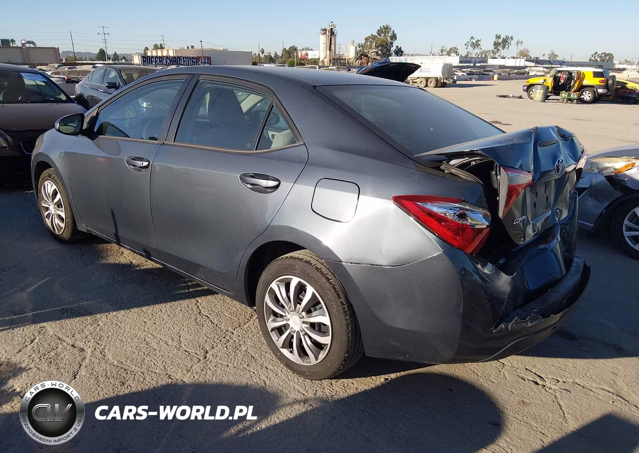 2016 Toyota Corolla Le VIN:5YFBURHE6GP396081 - 3