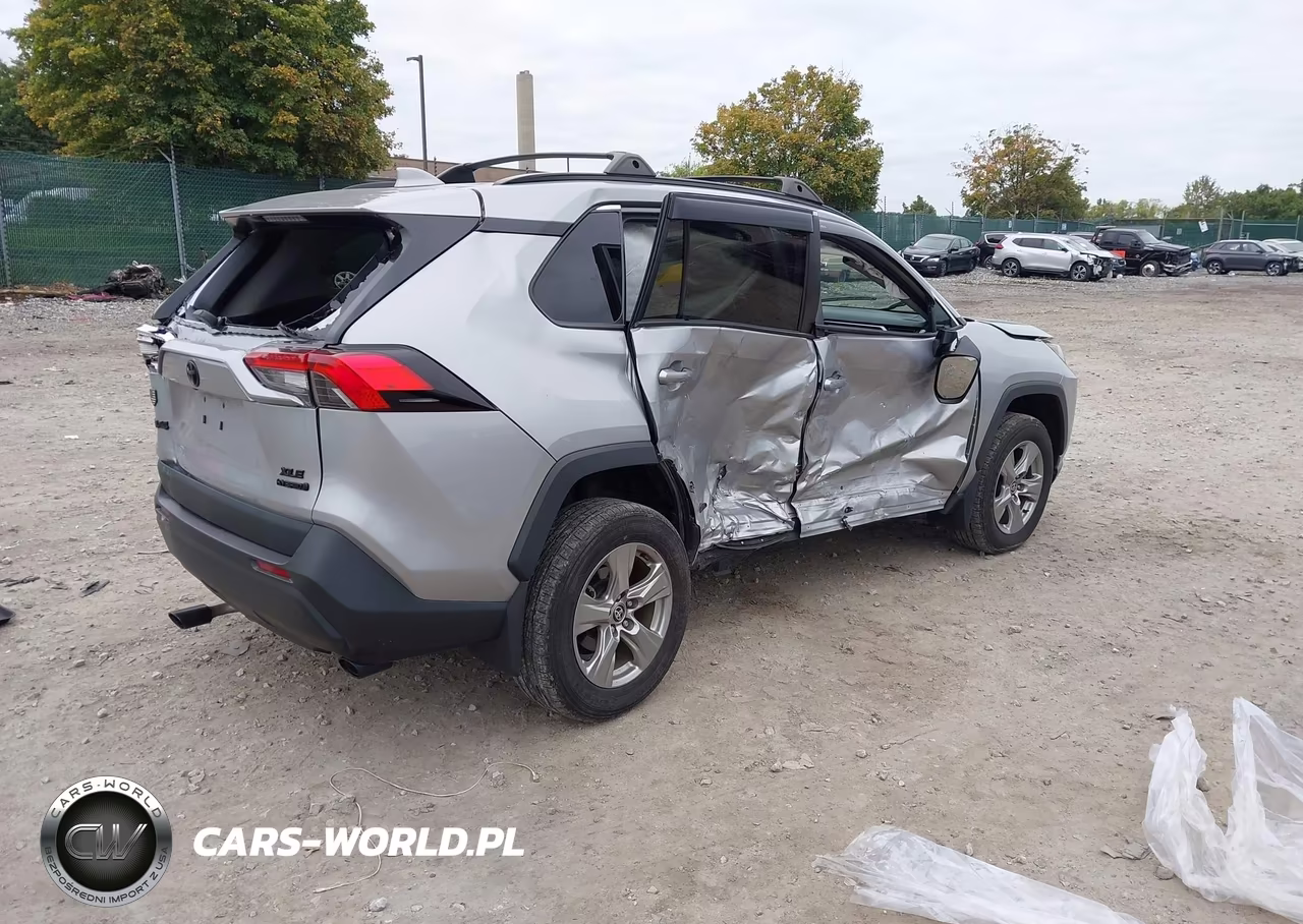 2024 Toyota Rav4 Hybrid Xle VIN:2T3RWRFV6RW202010 - 4