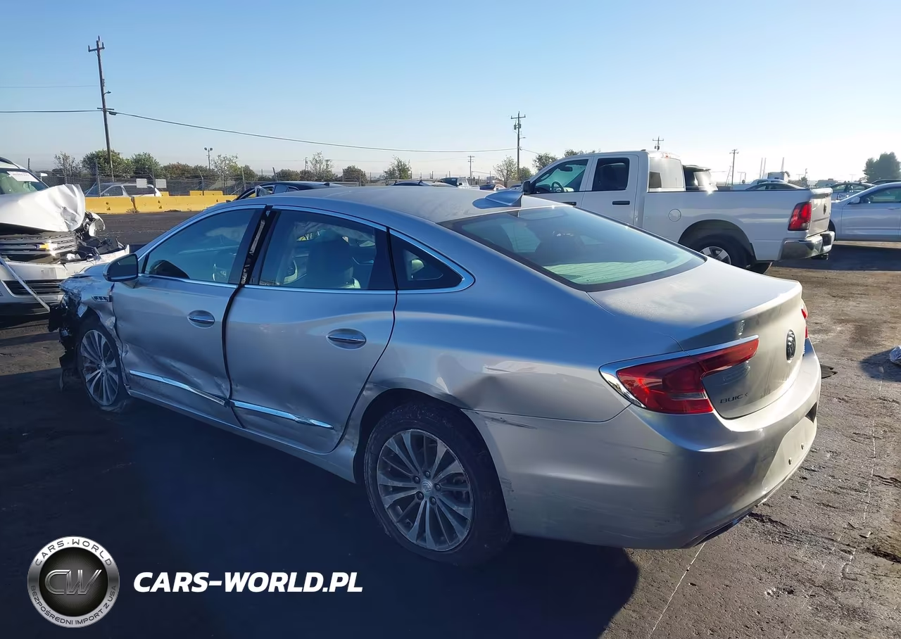 2018 Buick Lacrosse Premium VIN:1G4ZR5SS4JU143046 - 3