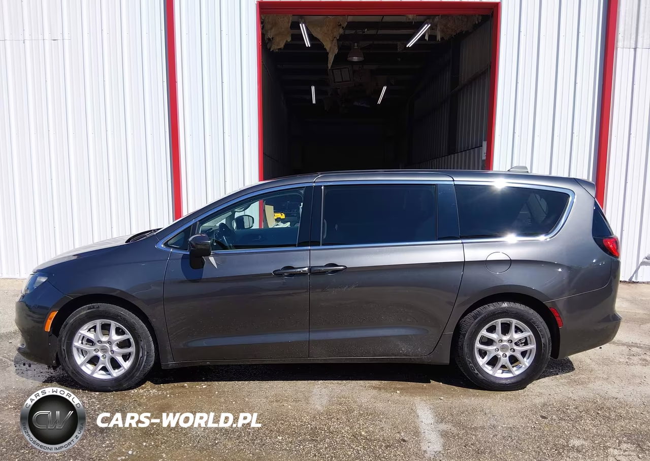 2022 Chrysler Voyager Lx VIN:2C4RC1CG6NR127846 - 16