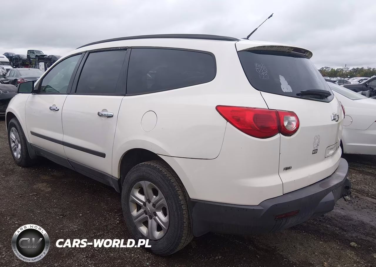 2011 Chevrolet Traverse Ls VIN:1GNKVEED0BJ163769 - 3