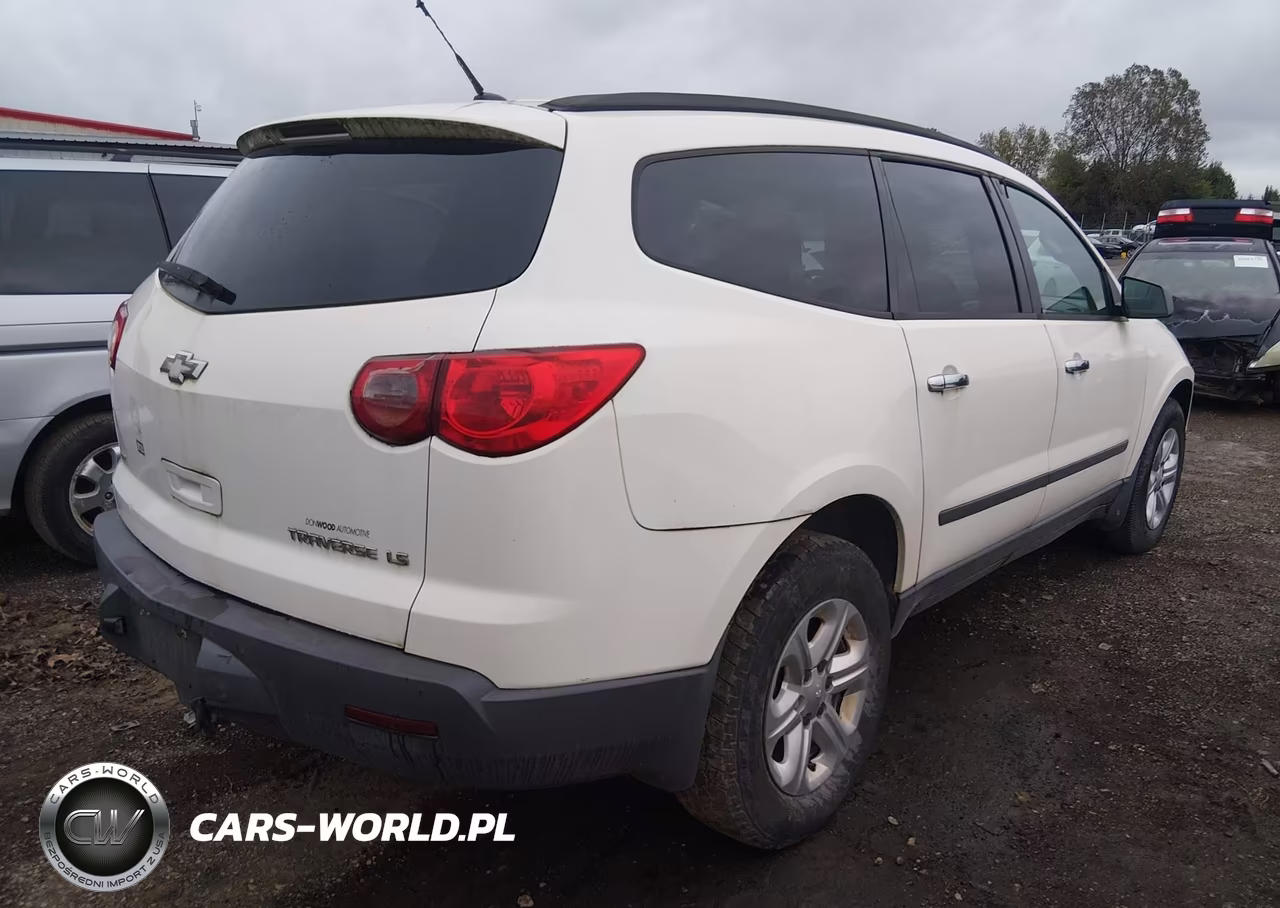 2011 Chevrolet Traverse Ls VIN:1GNKVEED0BJ163769 - 4