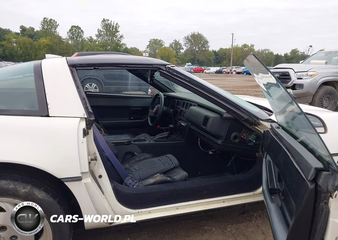 1988 Chevrolet Corvette VIN:1G1YY218XJ5121501 - 5