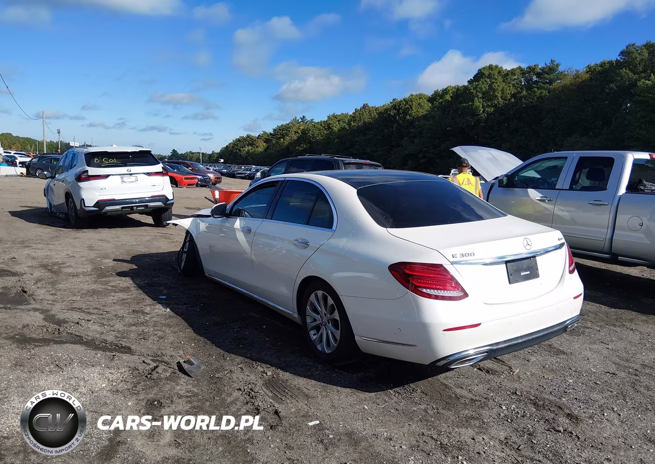 2017 Mercedes-Benz E 300 4Matic VIN:WDDZF4KB6HA146121 - 3
