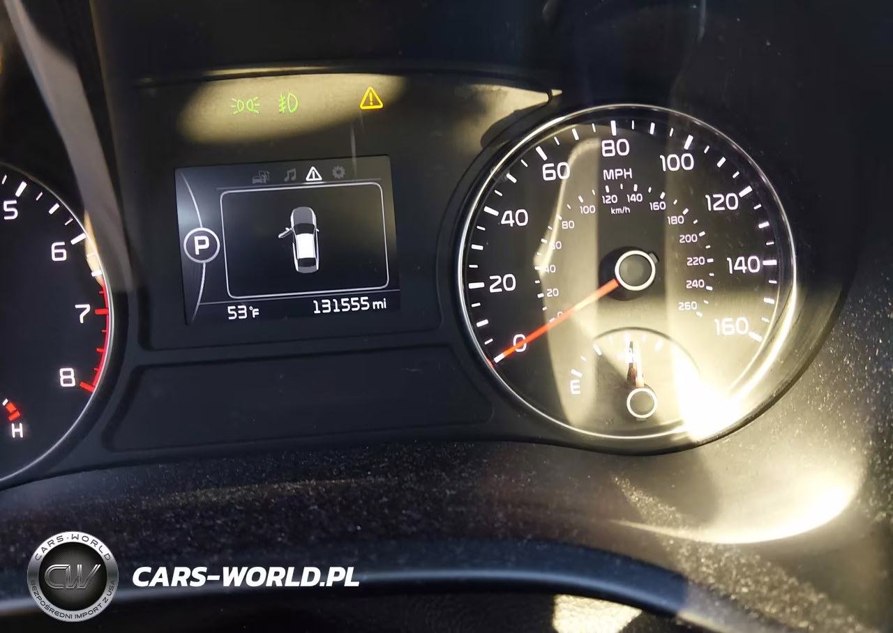 2018 Kia Optima S VIN:5XXGT4L39JG244426 - 15